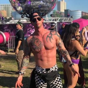 Meet your Posher, Stevie